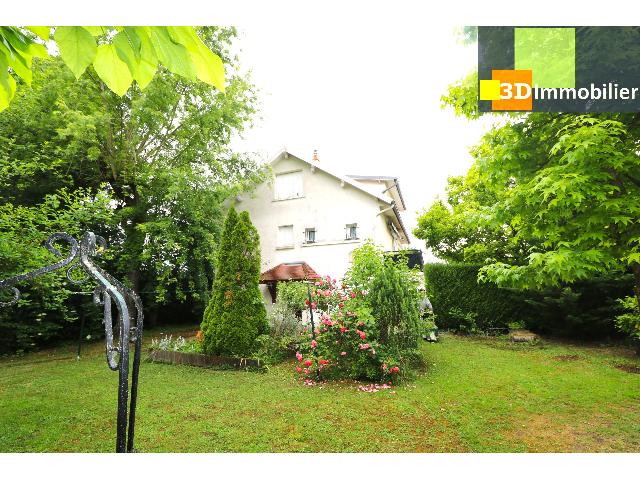 Huis te koop in&nbsp;DOLE 39100 Jura Franche-Comté France: Op 10 minuten van Dole (39100 - Jura) aan de Dole/Lons-weg, te koop: een aangenaam huis in een gewild dorp met voorzieningen, 7 kamers, 134 m² woonoppervlak, bijgebouwen op een vlak, omheind perceel ...