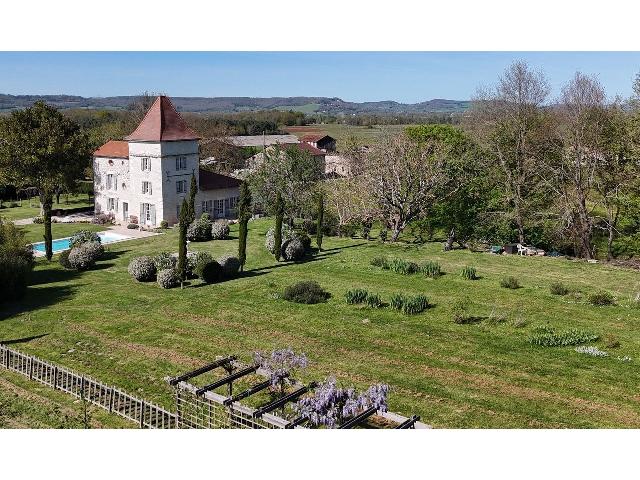 Maison &agrave; vendre &agrave;&nbsp;LE TEMPLE SUR LOT 47110 Lot-et-Garonne Aquitaine France: Maison en pierre de charme avec piscine au cœur des vergers du Lot-et-Garonne. Au coeur du Lot-et-Garonne, entre Temple sur Lot et Montpezat d’Agenais, deux villages dynamiques disposant de tous co...