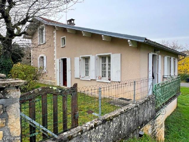 House for sale NANTEUIL-EN-VALLÉE 16700 Charente Poitou-Charentes France: 3 Bedroom House In Nanteuil-en-Vallée With Large Garden <br />
Charming 3-bedroom house on the edge of the sought-after medieval village Nanteuil-en-Vallée (2 great restaurants, a convenience store, butc...