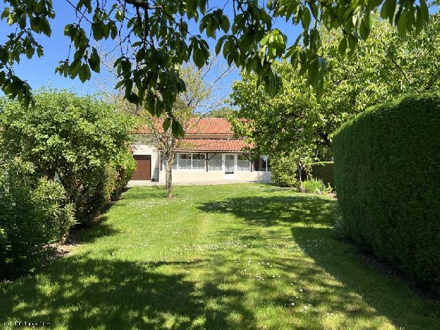 House for sale CHEF-BOUTONNE 79110 Deux-Sèvres Poitou-Charentes France: Charming Country House in a Peaceful Setting with Open Field Views. Tucked away at the end of a quiet lane, this lovely countryside home offers a tranquil lifestyle with beautiful open views over the ...