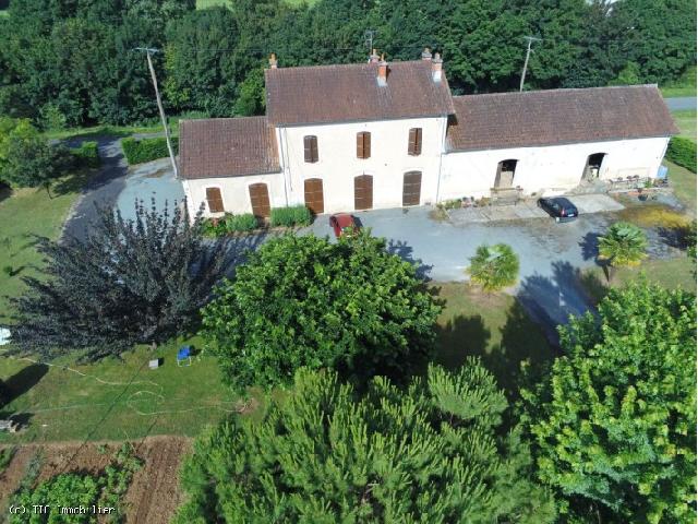 House&nbsp;for sale&nbsp;VERTEUIL-SUR-CHARENTE 16510 Charente Poitou-Charentes France: Former Railway Station In One Of The Most Beautiful Villages In The Charente. Situated in one of the most beautiful villages in the Charente, this property used to be the railway station in Verteuil-S...