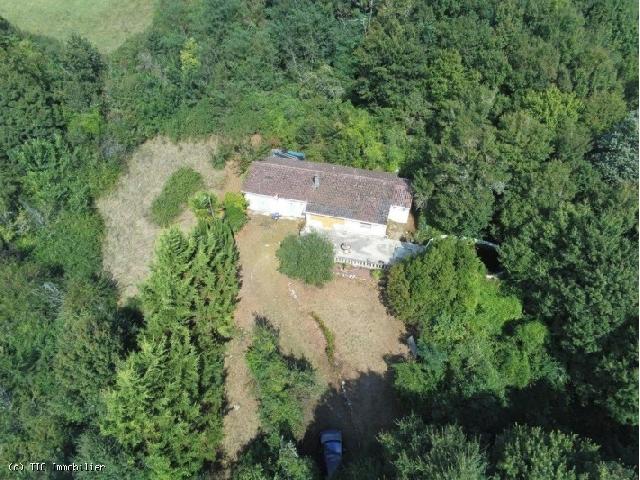 House&nbsp;for sale&nbsp;NANTEUIL-EN-VALLÉE 16700 Charente Poitou-Charentes France: Charming Countryside Project , 3-Bedroom Bungalow with Garden, Woodland and Total Tranquillity. Set in a truly tranquil location with no close neighbours, this 3-bedroom bungalow offers a rare opportu...