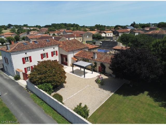 House&nbsp;for sale&nbsp;AIGRE 16140 Charente Poitou-Charentes France: High-Quality 4 Bedroom Renovated Character House Near Aigre. EXCLUSIVE TO TIC: Near to the town of Aigre, this charming character house has been renovated with authenticity and high-quality finishes. ...