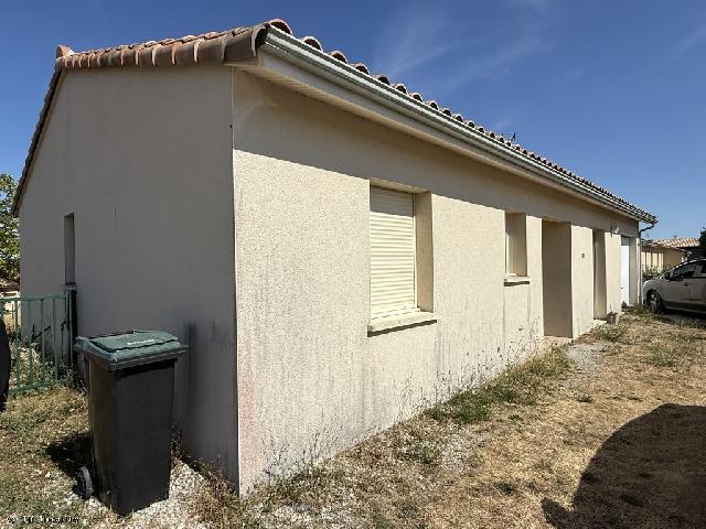 Huis te koop in&nbsp;VERTEUIL-SUR-CHARENTE 16510 Charente Poitou-Charentes France: Beleggingsobject voor verhuur in Verteuil-sur-Charente. Een uitstekende investeringskans in het zeer gewilde Verteuil-sur-Charente. Dit is een zeer populaire locatie voor verhuur vanwege de nabijheid ...