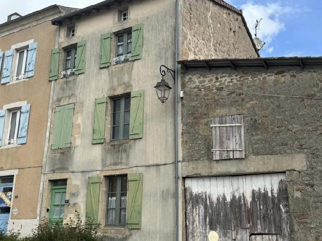 Guesthouses-Bed-&-Breakfast for sale CHÂTEAUPONSAC 87290 Haute-Vienne Limousin France: Situated in the heart of the Gartempe Valley town of Chateauponsac is this stunning house that has been completely renovated inside, designed and registered to be operated as a bed  breakfast.<br />
<br />
The ...