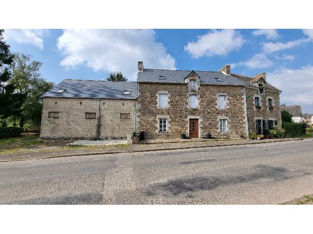 House&nbsp;for sale&nbsp;LE MENÉ 22330 Côtes-d'Armor Bretagne France: 4 Bed Semi-Detached Village House with Attached Barn, all for Renovation, New Roof. With a totally new roof on both the house and the barn, this fabulous property, located in the friendly and busy vil...