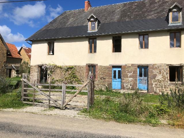 Huis te koop in BOURGVALLÉES 50750 Manche Basse-Normandie France: Halfvrijstaande 3 slaapkamer woning met bijgebouwen. Welkom in uw nieuwe thuis in Bourgvallées! Ontdek deze charmante halfvrijstaande woning in het hart van het departement Manche. Met een woonopperv...