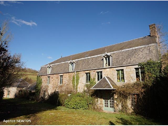 Gîtes/Chambres d'hôtes te koop in PERCY EN NORMANDIE 50410 Manche Basse-Normandie France: 19e-eeuws mooi molenhuis met 2 gîtes en 2 ha. Zoekt u een plek vol rust en kalmte, een plek waar u kunt ontspannen en genieten van de natuur? Als het antwoord ja is, zoek dan niet verder, deze pracht...