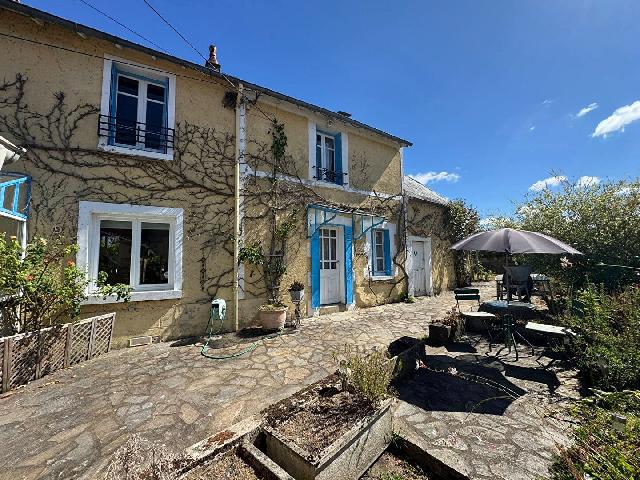 House for sale MAGNAC LAVAL 87190 Haute-Vienne Limousin France: Beautiful presented property with a separate gite and swimming pool. Situated near the charming Limousin town of Magnac-Laval, at the end of a peaceful no-through lane, is this beautifully presented p...