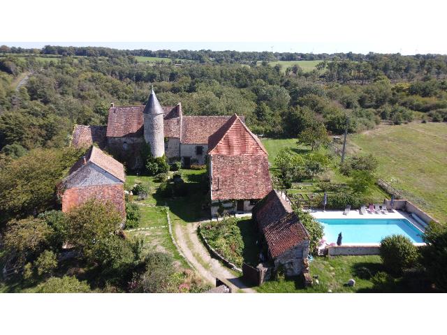 Guesthouses-Bed-&-Breakfast for sale BRIGUEIL LE CHANTRE 86290 Vienne Poitou-Charentes France: Stunning 14th Century chateau set on its own country estate of 6.9 hectares of land. Own a Piece of French History.<br />
<br />
Have you ever dreamt of becoming the guardian of a château steeped in history? N...