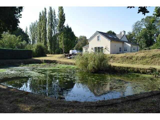 House for sale GLOMEL 22110 Côtes-d'Armor Bretagne France: House Layout: 6 rooms, 4 bedrooms,  bathroom, 2 shower roomss....
