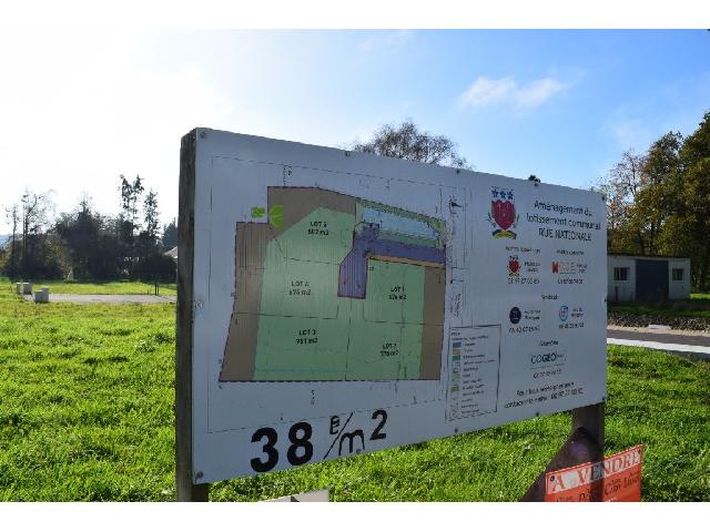 Bouwterrein te koop in LIGNOL 56160 Morbihan Bretagne Frankrijk: Terrein van 676 m2....