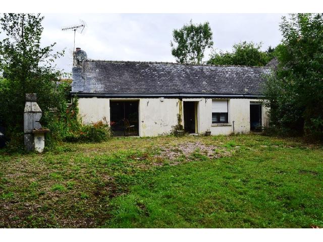 Huis te koop in&nbsp;LOCMARIA BERRIEN 29690 Finistère Bretagne Frankrijk: 3-kamerwoning op een perceel van 1793 m².<br />
<br />
Begane grond:<br />
Woonkamer met keuken - 22 m²<br />
Hal<br />
Badkamer - 3 m²<br />
Toilet<br />
Slaapkamer - 11 m²<br />
Energieprestatiecertificaat (EPC): Niet onderworpen aan ...