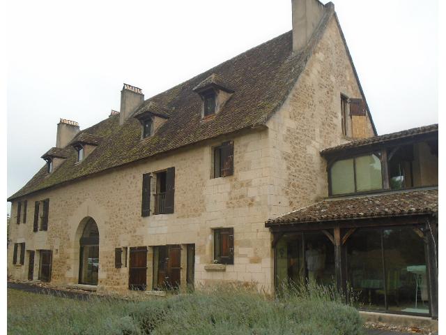 House&nbsp;for sale&nbsp;BERGERAC 24100 Dordogne Aquitaine France: Exceptional Medieval Riverside Property – Guest House, Infinity Pool & Outbuildings – Near Bergerac. Step into history with this magnificent medieval property set in a peaceful, tree-lined riversi...