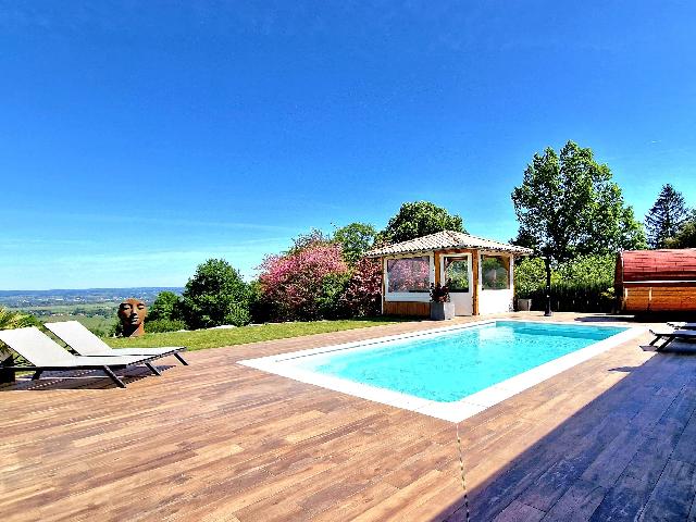 Maison &agrave; vendre &agrave;&nbsp;MONBAZILLAC 24240 Dordogne Aquitaine France: Propriété clé en main avec vue panoramique. Cette propriété immaculée offre une vue imprenable sur les vignobles de Bergerac et est située sur une route sans passage pour une parfaite tranquill...
