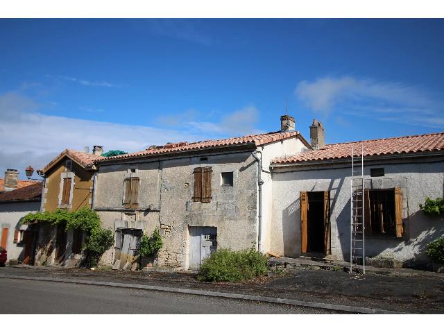 House for sale VERTEILLAC 24320 Dordogne Aquitaine France: Village property with business potential. A two bedroom house with kitchen, living room, bathroom and further attached stone barn, storage rooms and lofts in the middle of a peaceful Dordogne village....