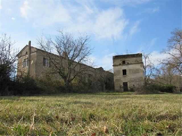 Huis te koop in CORDES-SUR-CIEL 81170 Tarn Midi-Pyrénées Frankrijk: Prachtig gerenoveerd pand met uitzicht op bastidedorp. Met uitzicht over Cordes biedt dit smaakvol gerenoveerde huis 170 m² woonoppervlak en 329 m² aangrenzend land, op loopafstand van alle winkels ...