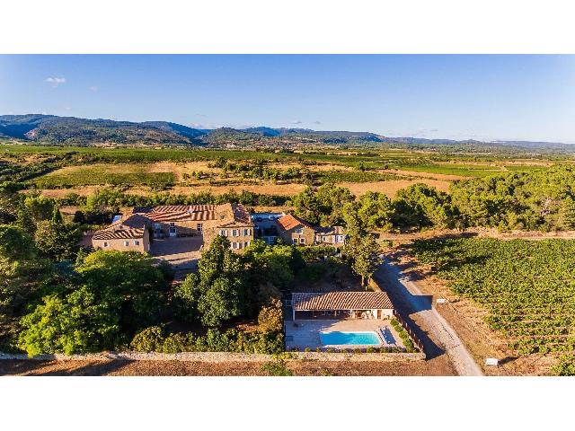 Guesthouses-Bed-&-Breakfast&nbsp;for sale&nbsp;CARCASSONNE 11000 Aude Languedoc Roussillon France: Estate with main house, gites, guesthouse and park. An attractive ensemble of stone buildings offers a main house dating back to the 12th century, 3 large gites, a guesthouse with 4 en suite bedrooms,...