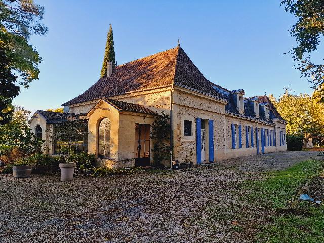 House&nbsp;for sale&nbsp;BERGERAC 24100 Dordogne Aquitaine France: Stunning Chartreuse in a privileged petting close to Bergerac. This exceptional property strikes the perfect balance between countryside serenity and city convenience—just a few minutes by bike from...