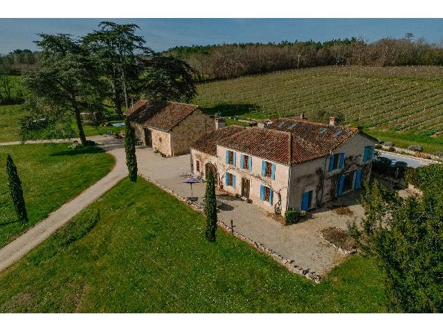 Guesthouses-Bed-&-Breakfast&nbsp;for sale&nbsp;MONTRÉAL 32250 Gers Midi-Pyrénées France: A Breathtaking Country Estate in Gascony. Set amidst the rolling hills of Gers, Gascony, this exceptional estate effortlessly blends historical charm with modern comfort. Offering spacious accommodati...