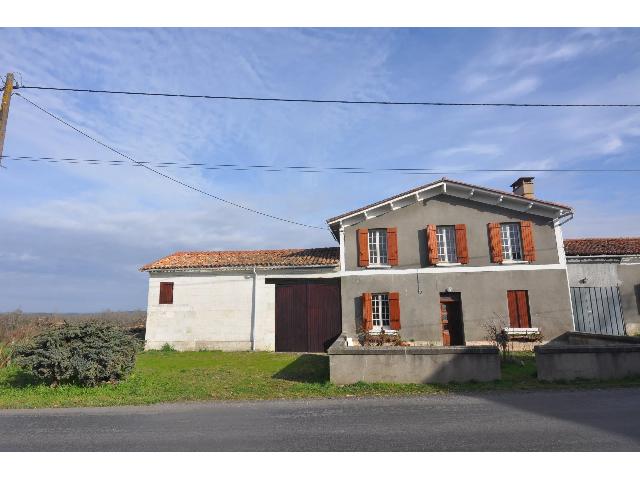 House for sale LA ROCHE-CHALAIS 24490 Dordogne Aquitaine France: 2 Houses on one plot. EXCLUSIVE TO BEAUX VILLAGES! 2 houses to renovate.<br />
78 m² house to renovate - It comprises a kitchen, dining room with fireplace, sitting room. WC. First floor: landing leading ...