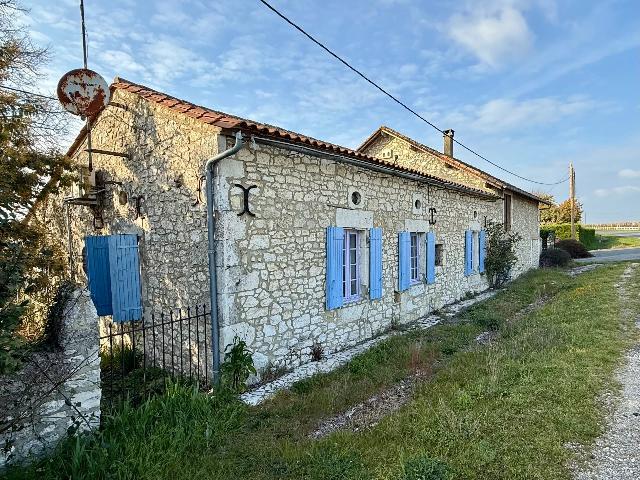 Maison &agrave; vendre &agrave;&nbsp;MONBAZILLAC 24240 Dordogne Aquitaine France: Charmante maison en pierre avec dépendances sur un terrain arboré. Située à Rouffignac-de-Sigoulès, à seulement 6 km de Bergerac, cette belle maison en pierre d’environ 160 m² offre de superb...