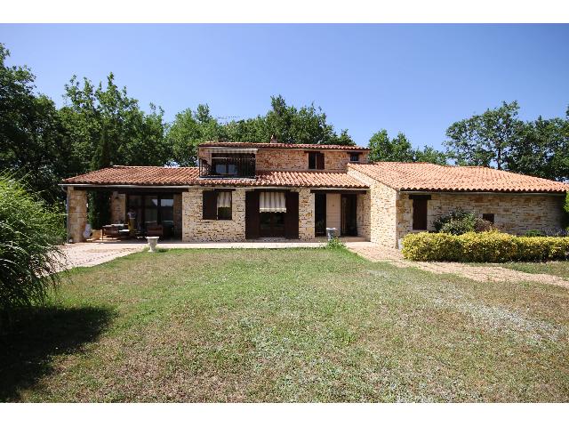 Haus&nbsp;zu verkaufen in&nbsp;EYMET 24500 Dordogne Frankreich. Modernes Steinhaus mit Gästehaus, Pool und Tennisplatz. Ruhig gelegen, verfügt dieses Haus über 4 Schlafzimmer, ein geräumiges Wohnzimmer und 3 Badezimmer. Ein separates Studio eignet sich ideal f...