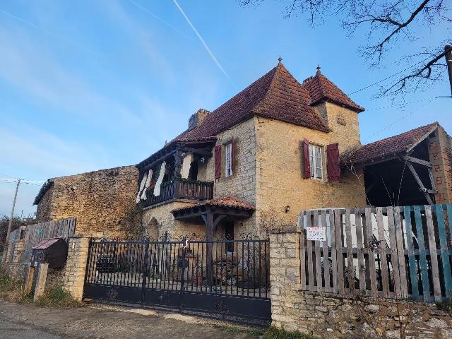 Haus&nbsp;zu verkaufen in&nbsp;DAGLAN 24250 Dordogne Frankreich. Périgourdine-Steinhaus mit unendlichem Potenzial. Dieses charmante Périgourdine-Steinhaus im Herzen der Dordogne bietet 110 m² Wohnfläche und bietet weiteres Ausbaupotenzial (vorbehaltlich der erf...