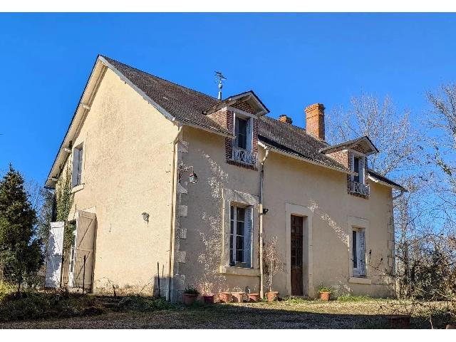 Maison &agrave; vendre &agrave;&nbsp;LIGLET 86290 Vienne Poitou-Charentes France: Propriété tranquille de 4 chambres au bord de la rivière avec maison d'amis. Si vous recherchez la paix, le calme, la nature et un peu d'histoire, cette propriété est faite pour vous. Située dan...