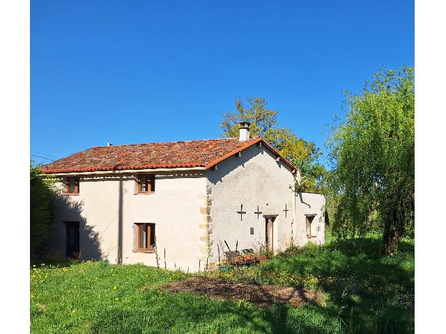 House for sale MAUPRÉVOIR 86460 Vienne Poitou-Charentes France: Idyllic detached stone cottage. Located in a small hamlet at the end of a no through road, this detached property is simply waiting for you to move in and enjoy both the lovely views and the character...