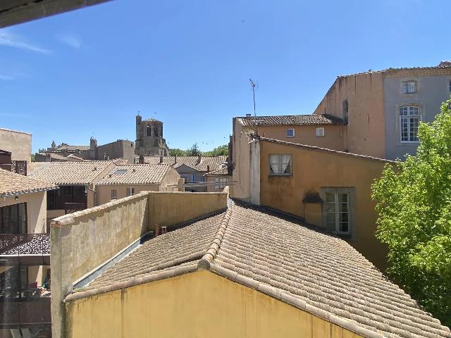 Apartment for sale CARCASSONNE 11000 Aude Languedoc Roussillon France: Architect Loft - Carcassonne Town Centre. Carcassonne, Historic centre: Sublime Architect's Loft. Discover this truly unique character residence in the historic heart of Carcassonne. This 388 m² loft...