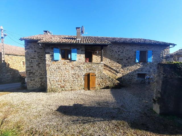 Maison à vendre à LE SÉGUR 81640 Tarn Midi-Pyrénées France: Charmante propriété avec piscine et grand terrain. EN EXCLUSIVITÉ! Située au bord d'un hameau paisible, offrant une intimité totale sur un terrain de plus de 7000 m². <br />
À seulement 10 minutes d...