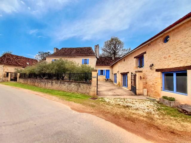 Guesthouses-Bed-&-Breakfast for sale BERGERAC 24100 Dordogne Aquitaine France: Renovated stone farmhouse ensemble in peaceful location. Set in the heart of peaceful countryside, this magnificent 18th-century farmhouse has been beautifully renovated and transformed into three ind...