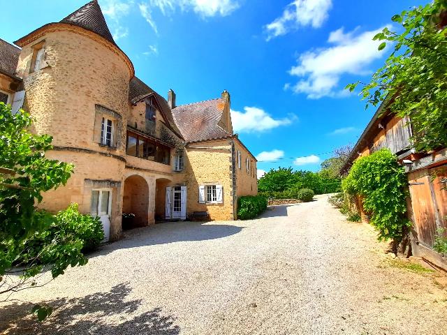 Guesthouses-Bed-&-Breakfast&nbsp;for sale&nbsp;LE BUISSON-DE-CADOUIN 24480 Dordogne Aquitaine France: Elegant Manor with 4.7 Hectares, Gîte Business & Panoramic Views – Near Sarlat, Dordogne Valley. This exceptional French manor for sale in the Dordogne Valley is set on 4.7 hectares of beautifully ...