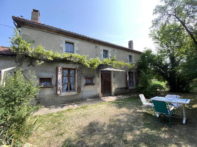 House&nbsp;for sale&nbsp;CHAMPAGNE-MOUTON 16350 Charente Poitou-Charentes France: Charming Country House with Land – Near Champagne-Mouton. EXCLUSIVE TO BEAUX VILLAGES! Located just 10 minutes from the village of Champagne-Mouton, this house offers plenty of scope for improvement...