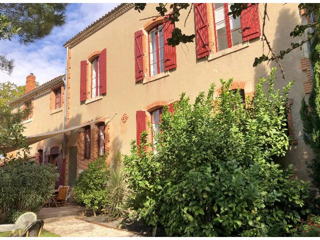 Huis te koop in CASTELNAU D'AUDE 11700 Aude Languedoc Roussillon France: Prachtig gepresenteerd familiehuis in het hart van een rustig dorp. Beaux Villages presenteert met trots deze prachtige woning, gelegen in het hart van de Languedoc – een perfecte mix van charme, ka...