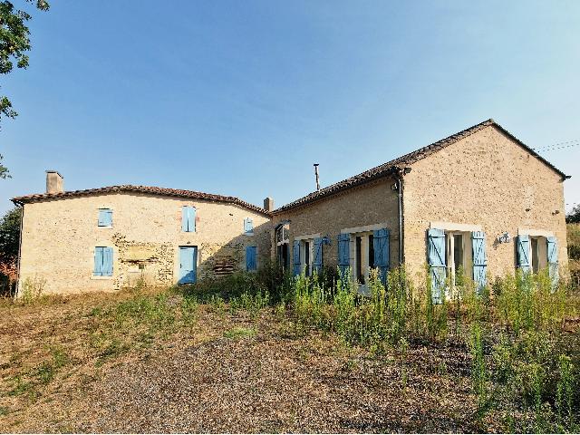 Huis te koop in MONSÉGUR 33580 Gironde Aquitaine France: Renovatiemogelijkheid nabij Monségur. Gelegen op slechts een paar minuten van Monségur met zijn jaarrond markten, cafés, winkels en restaurants, biedt deze woning een groot potentieel voor iedereen...