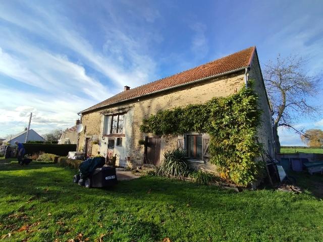 Huis te koop in&nbsp;BOUSSAC 23600 Creuse Limousin France: Verbouwde vrijstaande schuur. EXCLUSIEF BIJ BEAUX VILLAGES! Welkom in deze liefdevol gerenoveerde vrijstaande schuur, een zeldzame vondst waar traditionele charme en modern comfort samenkomen in een s...