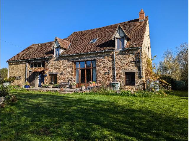 Huis te koop in&nbsp;CHAILLAC 36310 Indre Centre France: Uitzonderlijke verbouwde schuur met 3 slaapkamers in de Indre. EXCLUSIEF BIJ BEAUX VILLAGES! Deze adembenemende woning is gelegen in het hart van de Indre. De woning is met liefde gerenoveerd - de kwa...