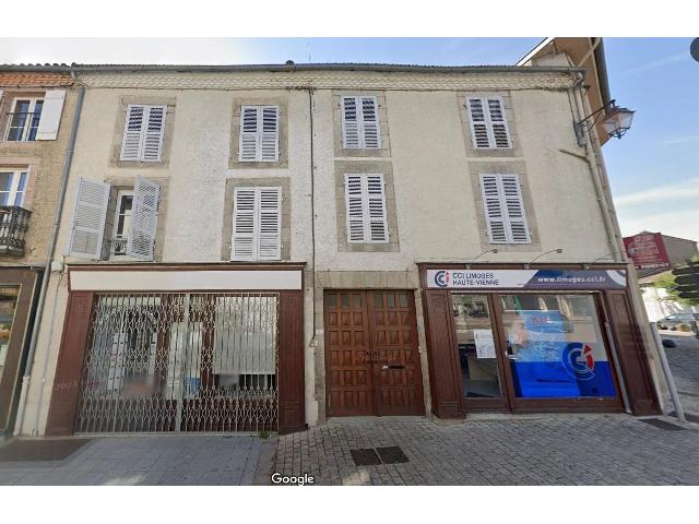Huis te koop in&nbsp;BELLAC 87300 Haute-Vienne Limousin France: Multifunctioneel pand op een toplocatie in Bellac. Dit multifunctionele gebouw is gelegen in het hart van Bellac, aan een drukbezochte straat in het centrum, en biedt uitzonderlijke commerciële zicht...