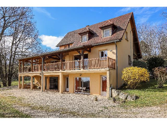 Huis te koop in&nbsp;SARLAT-LA-CANÉDA 24200 Dordogne Aquitaine Frankrijk: Charmant huis in Sarlat: moderne voorzieningen, uitzicht op het platteland. Gelegen aan de rand van Sarlat, het meest geliefde stadje van de Dordogne, is dit ruime en comfortabele huis de perfecte opt...