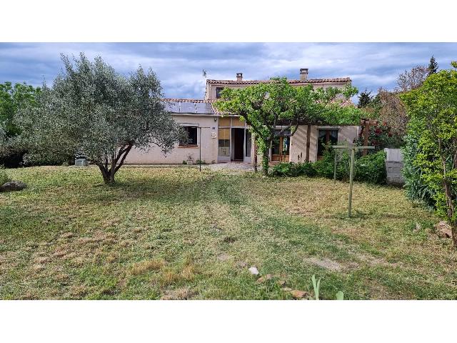 House for sale in&nbsp;OUPIA 34210 Hérault Languedoc Roussillon France: Charming village house on 5000 m2 in quiet setting. Perched on the edge of the picturesque Minervois village of Oupia, this four-bedroom house boasts an open plan living area with a welcoming fire pla...