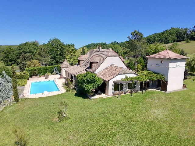 House&nbsp;for sale&nbsp;RAZAC-DE-SAUSSIGNAC 24240 Dordogne Aquitaine France: Charming Home with Pool and Guest Cottage between Dordogne and Gironde. Nestled on the edge of the picturesque village of Razac-de-Saussignac, this beautifully maintained 1990s property offers the per...