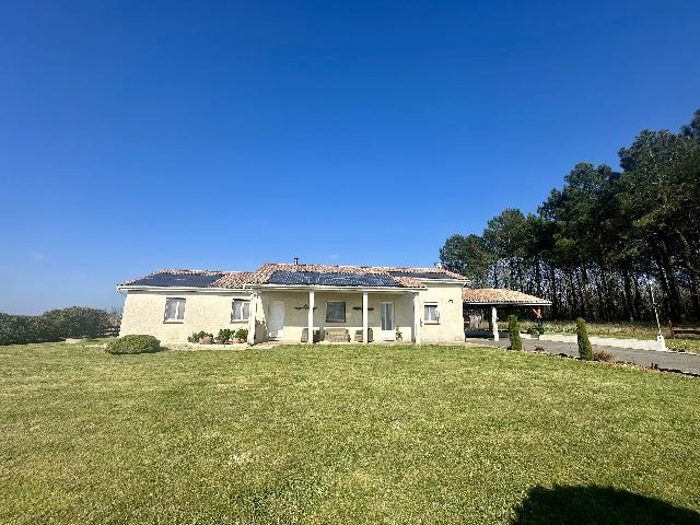 Huis te koop in&nbsp;ARMILLAC 47800 Lot-et-Garonne Aquitaine France: Huis met 3 slaapkamers en panoramisch uitzicht vlakbij Eymet. Deze charmante gelijkvloerse woning geniet van een rustige ligging met een panoramisch uitzicht over het omliggende landschap, terwijl de ...