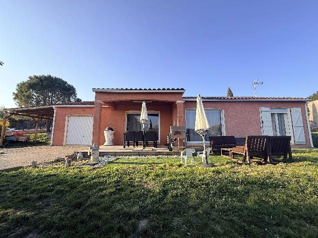 Huis te koop in&nbsp;VILLEPINTE 11150 Aude Languedoc Roussillon France: Gelijkvloerse woning in Villepinte: een oase van rust in het hart van Zuid-Frankrijk. Deze gelijkvloerse woning is gelegen in een rustig dorpje op een eigen perceel van circa 988 m² in Villepinte, op...
