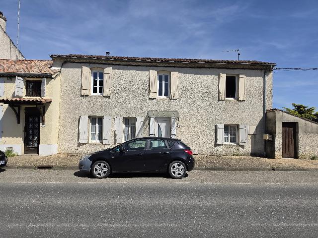 Maison&agrave; vendre &agrave;&nbsp;NÉRAC 47600 Lot-et-Garonne: Maison en pierre avec jardin et terrasse à Nérac , Lot et Garonne. EN EXCLUSIVITÉ! Située au cœur de la charmante ville historique de Nérac dans le Lot-et-Garonne, cette maison en pierre partiel...