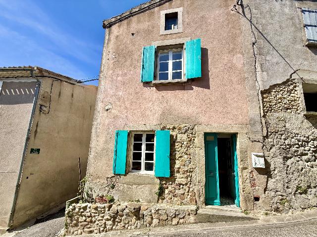 Huis te koop in&nbsp;DONAZAC 11240 Aude Languedoc Roussillon France: Charmante, karaktervolle dorpswoning met 2 slaapkamers en 2 badkamers. EXCLUSIEF BIJ BEAUX VILLAGES! Ontdek deze charmante, karaktervolle woning in een mooi dorp op slechts 15 minuten van Limoux en ie...