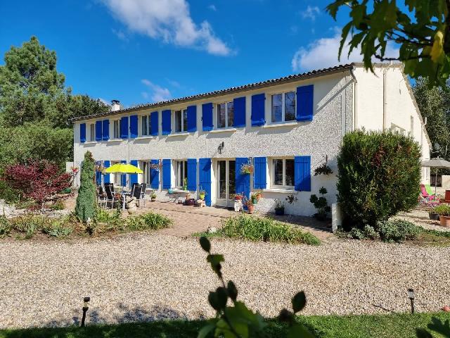 Guesthouses/Bed & Breakfast for sale in&nbsp;BORESSE-ET-MARTRON 17270 Charente-Maritime Poitou-Charentes France: Fabulous refurbished 6 bedroom, 5 bathroom house 2 gites and 2 lakes. Situated on its own, set in grounds of over two and a half hectares and boasting 2 x 2 bedroom gites and 2 small lakes, this stunn...