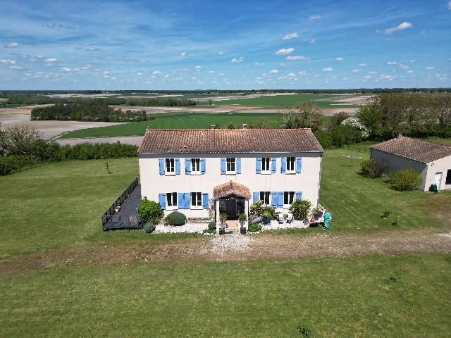 House for sale in&nbsp;ALLAS-BOCAGE 17150 Charente-Maritime Poitou-Charentes France: Spacious 4 bedroom Character Property with Amazing Views. EXCLUSIVE TO BEAUX VILLAGES! This beautifully presented four-bedroom family home combines modern comforts with charming character features, al...