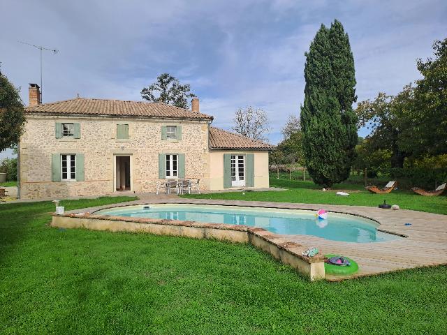 House&nbsp;for sale&nbsp;SAINTE-BAZEILLE 47180 Lot-et-Garonne Aquitaine France: Charming, tastefully renovated house – between Sainte-Bazeille and Marmande. Don't delay, come and see it today! Located in a peaceful countryside setting between Sainte-Bazeille and Marmande, this ...